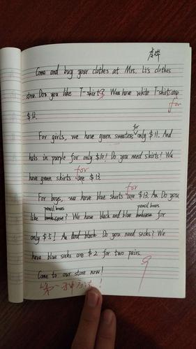 服装 店英语-介绍一家服装店英语作文20个词？