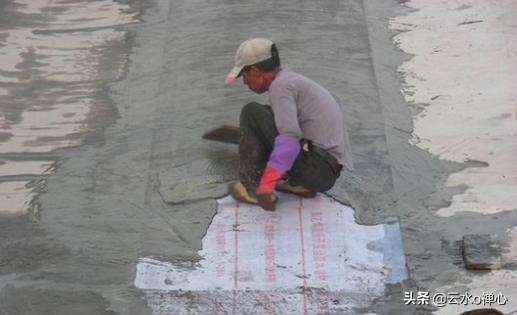 屋顶装修视频教程-屋顶太高怎么装修显的不太空？