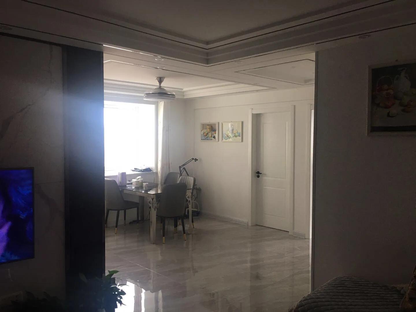 先吊顶先刷墙还是墙漆-吊顶乳胶漆跟墙面乳胶漆一样吗？