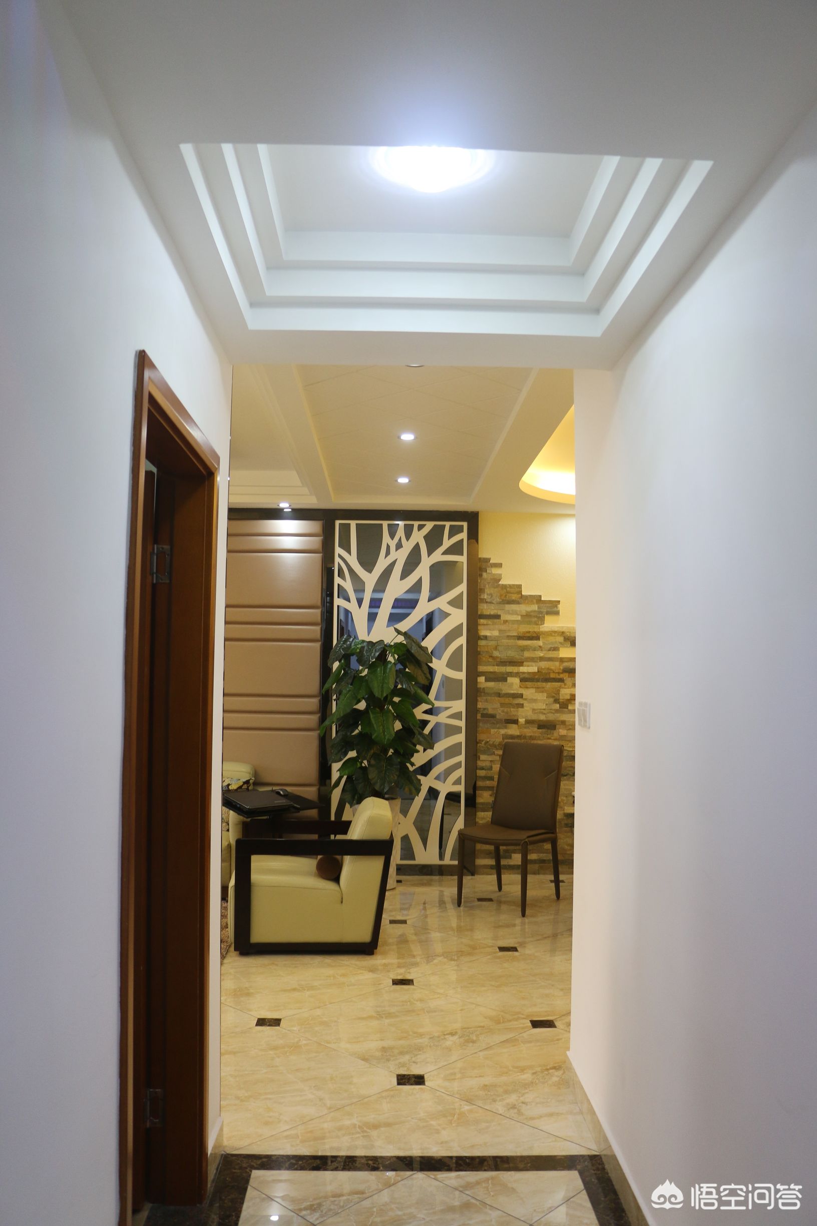 吊顶装修多少钱一平方-门面装修吊顶多少钱一平方？