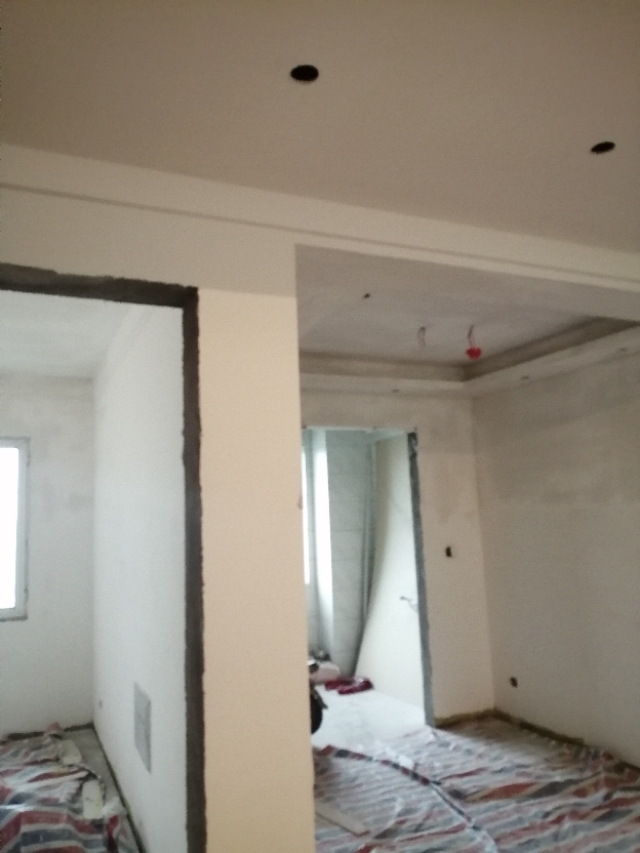 装修时先吊顶还是先刷墙面漆-吊顶和刷油漆要间隔多久？