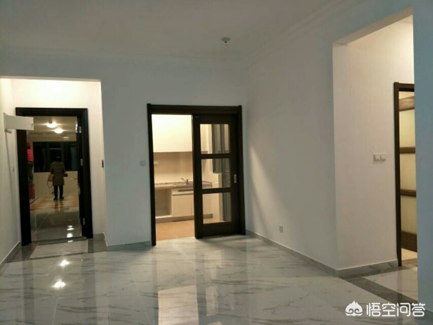 100平米毛坯简装多少钱-简单装修一套100平方米的毛坯房，大概要花费多少钱？具体包括哪些方面的开销？