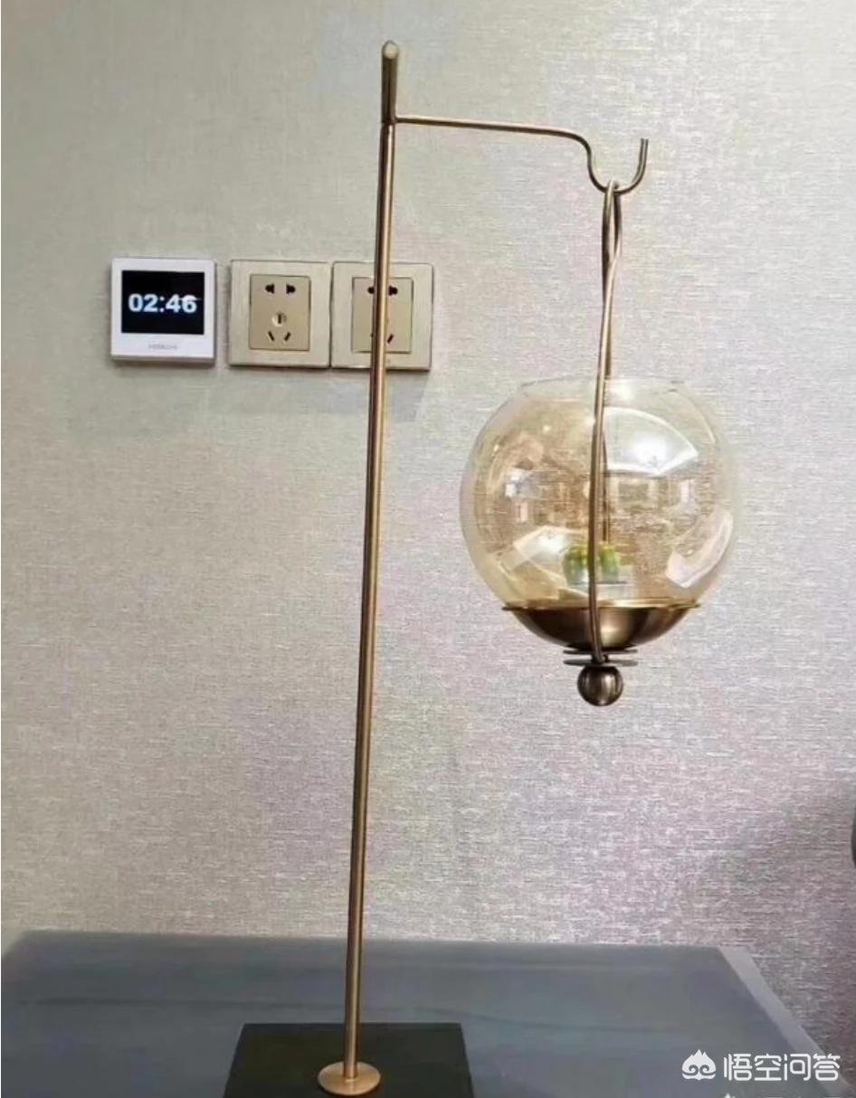 装修 墙面价格标准表-墙面涂料包工包料一平米多少钱？