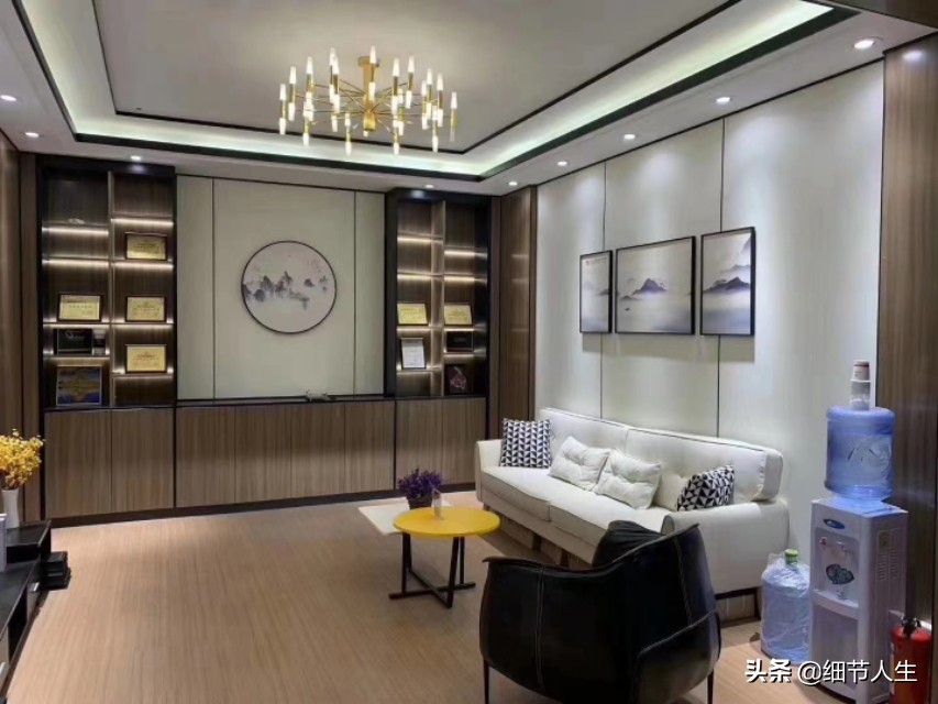 墙面装修大约多少一平米-岩板装修全包费用明细？