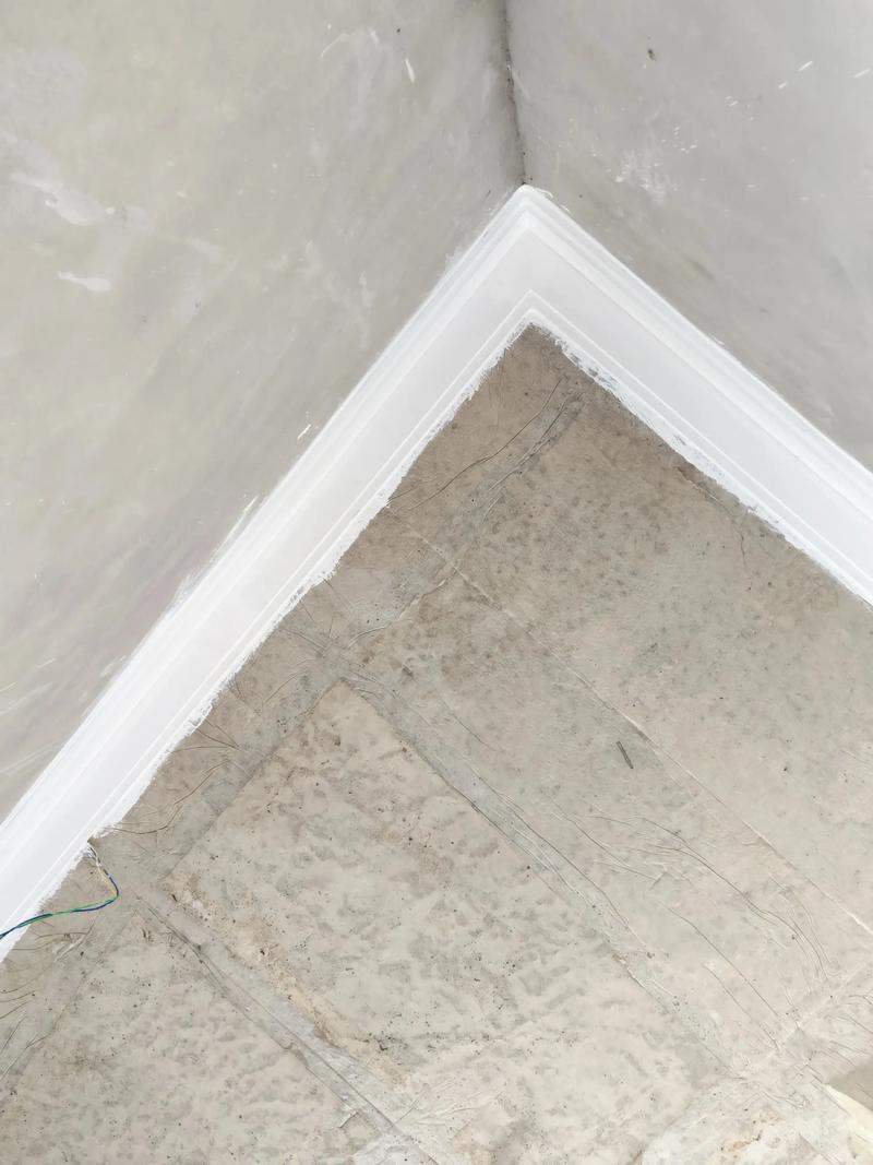 双眼皮好看还是石膏线好看?-贴石膏线还是贴双眼皮好？