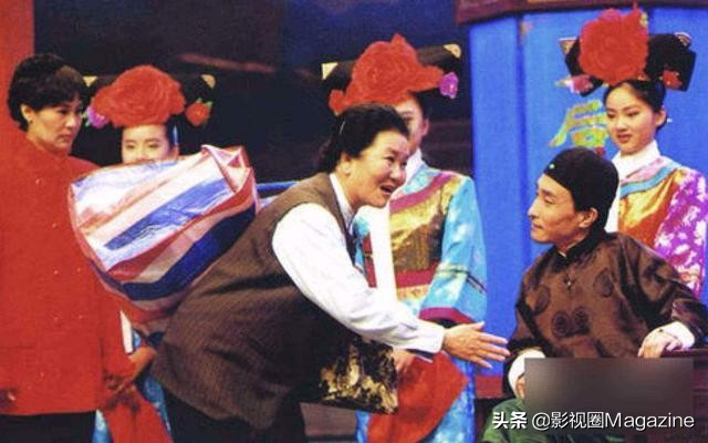 巩汉林小品有哪些-小品《走四方》里巩汉林唱“您看这道菜群英荟萃，要您老八十一点都不贵…”根据什么歌改编？